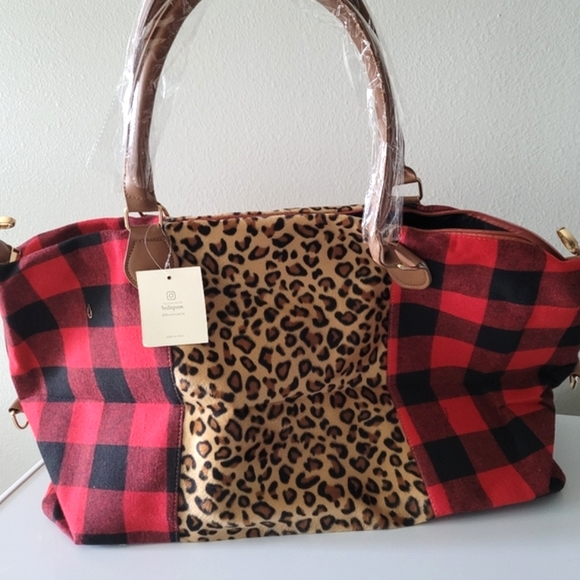 BUFFALO ANIMAL PRINT DUFFEL BAG✨️ - Picture 3 of 11